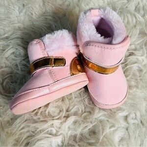 Baby girl pink fall / winter boots booties infant 6-9 months.